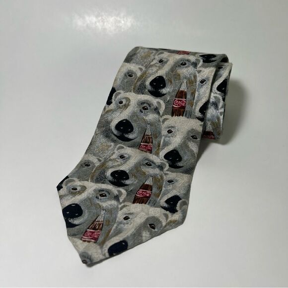 Coca Cola 100% Silk Men’s Neck Tie POLAR BEAR FACES BOTTLE 58”L 4”W made USA - Picture 1 of 5